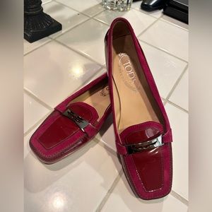 TODS Vintage Driving Loafers